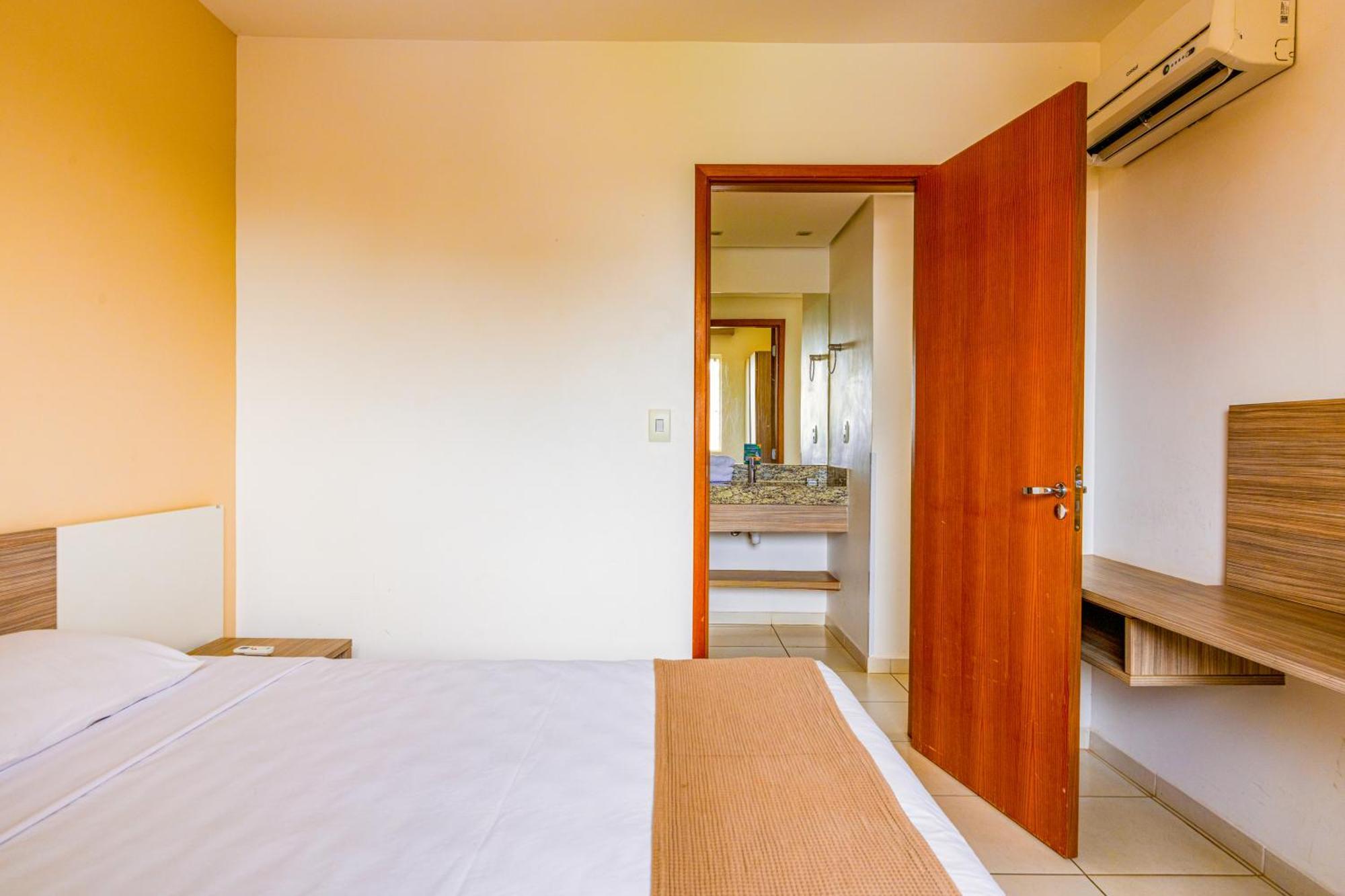 Riviera Park Hotel By Wam Experience Caldas Novas Exterior photo